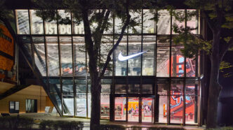 Nueva flagship de Nike en Tokio. NIKE