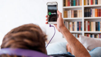 Spotify venta de libros físicos