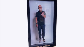 hologramas retail Skechers