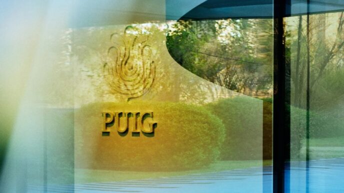 Puig compra Isdin